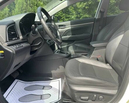 Белый Хендай Элантра, объемом двигателя 2 л и пробегом 53 тыс. км за 5300 $, фото 8 на Automoto.ua