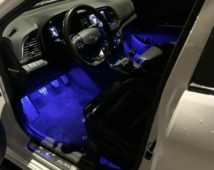 Білий Хендай Елантра, об'ємом двигуна 1.6 л та пробігом 102 тис. км за 12500 $, фото 20 на Automoto.ua