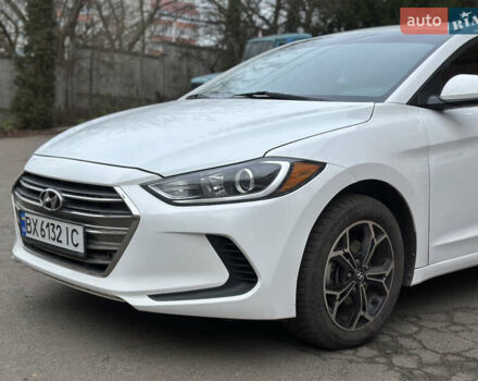 Білий Хендай Елантра, об'ємом двигуна 2 л та пробігом 180 тис. км за 10800 $, фото 1 на Automoto.ua