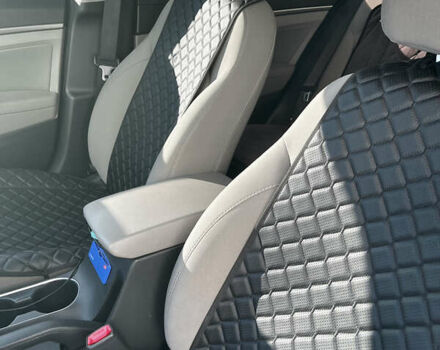 Белый Хендай Элантра, объемом двигателя 2 л и пробегом 125 тыс. км за 10500 $, фото 10 на Automoto.ua