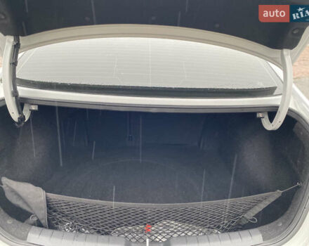 Белый Хендай Элантра, объемом двигателя 2 л и пробегом 82 тыс. км за 14200 $, фото 7 на Automoto.ua