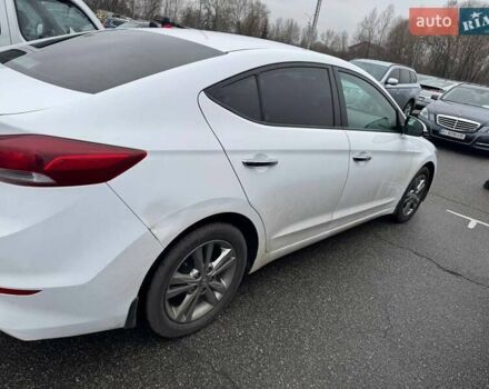 Хендай Элантра 2018 в Одессе на Automoto.ua Белый Хендай Элантра, объемом двигателя 1.59 л и пробегом 67 тыс. км за 13500 $, фото 2 на Automoto.ua