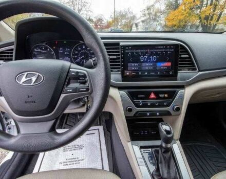 Білий Хендай Елантра, об'ємом двигуна 2 л та пробігом 89 тис. км за 3500 $, фото 8 на Automoto.ua