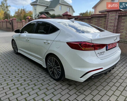 Білий Хендай Елантра, об'ємом двигуна 1.59 л та пробігом 65 тис. км за 14600 $, фото 11 на Automoto.ua