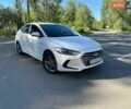 Білий Хендай Елантра, об'ємом двигуна 2 л та пробігом 112 тис. км за 10999 $, фото 1 на Automoto.ua