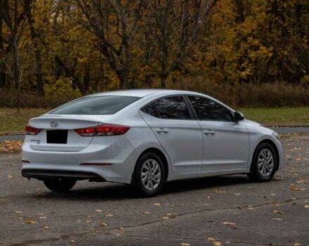 Білий Хендай Елантра, об'ємом двигуна 2 л та пробігом 89 тис. км за 3500 $, фото 3 на Automoto.ua