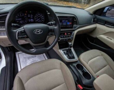 Білий Хендай Елантра, об'ємом двигуна 2 л та пробігом 89 тис. км за 3500 $, фото 7 на Automoto.ua