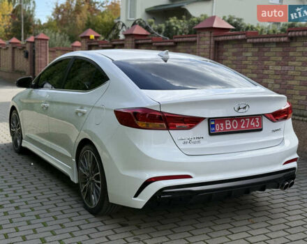 Білий Хендай Елантра, об'ємом двигуна 1.59 л та пробігом 65 тис. км за 14600 $, фото 13 на Automoto.ua
