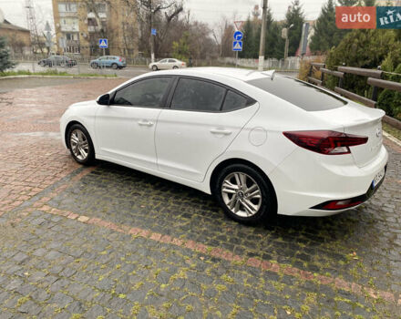 Белый Хендай Элантра, объемом двигателя 2 л и пробегом 82 тыс. км за 14200 $, фото 4 на Automoto.ua