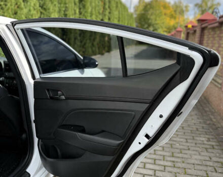 Білий Хендай Елантра, об'ємом двигуна 1.59 л та пробігом 65 тис. км за 14600 $, фото 34 на Automoto.ua