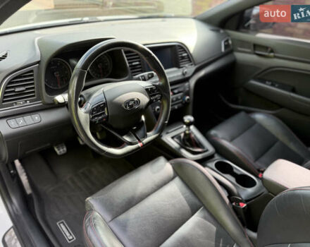 Білий Хендай Елантра, об'ємом двигуна 1.59 л та пробігом 65 тис. км за 14600 $, фото 18 на Automoto.ua