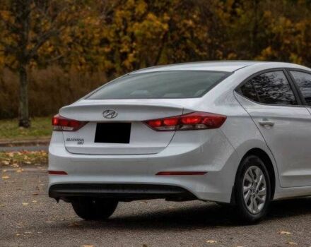 Білий Хендай Елантра, об'ємом двигуна 2 л та пробігом 89 тис. км за 3500 $, фото 4 на Automoto.ua