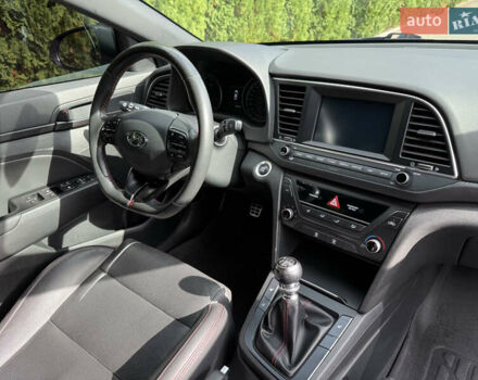 Білий Хендай Елантра, об'ємом двигуна 1.59 л та пробігом 65 тис. км за 14600 $, фото 30 на Automoto.ua