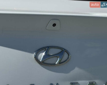 Білий Хендай Елантра, об'ємом двигуна 1.59 л та пробігом 270 тис. км за 12500 $, фото 10 на Automoto.ua