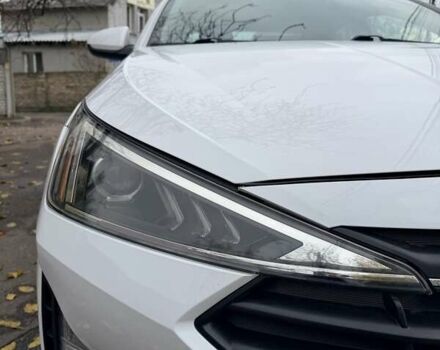 Белый Хендай Элантра, объемом двигателя 2 л и пробегом 96 тыс. км за 13800 $, фото 9 на Automoto.ua