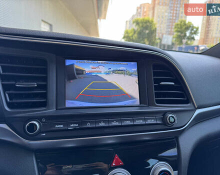 Білий Хендай Елантра, об'ємом двигуна 1.59 л та пробігом 270 тис. км за 12500 $, фото 20 на Automoto.ua