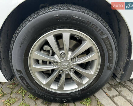 Белый Хендай Элантра, объемом двигателя 1.59 л и пробегом 140 тыс. км за 14500 $, фото 21 на Automoto.ua