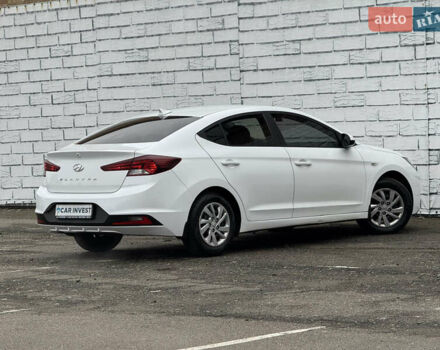 Белый Хендай Элантра, объемом двигателя 1.59 л и пробегом 247 тыс. км за 12500 $, фото 15 на Automoto.ua