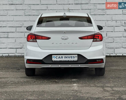 Белый Хендай Элантра, объемом двигателя 1.59 л и пробегом 247 тыс. км за 12500 $, фото 11 на Automoto.ua