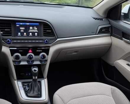 Білий Хендай Елантра, об'ємом двигуна 2 л та пробігом 84 тис. км за 13600 $, фото 20 на Automoto.ua