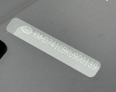 Белый Хендай Элантра, объемом двигателя 1.6 л и пробегом 247 тыс. км за 12500 $, фото 7 на Automoto.ua