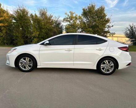 Белый Хендай Элантра, объемом двигателя 2 л и пробегом 38 тыс. км за 1700 $, фото 3 на Automoto.ua