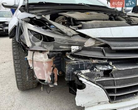 Белый Хендай Элантра, объемом двигателя 2 л и пробегом 164 тыс. км за 9400 $, фото 15 на Automoto.ua