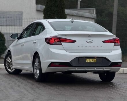 Білий Хендай Елантра, об'ємом двигуна 2 л та пробігом 84 тис. км за 13600 $, фото 9 на Automoto.ua