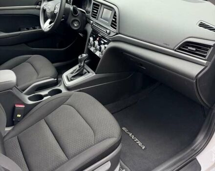 Белый Хендай Элантра, объемом двигателя 2 л и пробегом 96 тыс. км за 13800 $, фото 19 на Automoto.ua