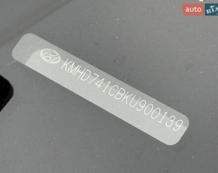 Белый Хендай Элантра, объемом двигателя 1.59 л и пробегом 247 тыс. км за 12500 $, фото 8 на Automoto.ua