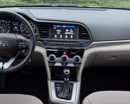 Білий Хендай Елантра, об'ємом двигуна 2 л та пробігом 84 тис. км за 13600 $, фото 19 на Automoto.ua