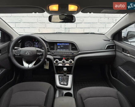 Белый Хендай Элантра, объемом двигателя 1.59 л и пробегом 247 тыс. км за 12500 $, фото 16 на Automoto.ua