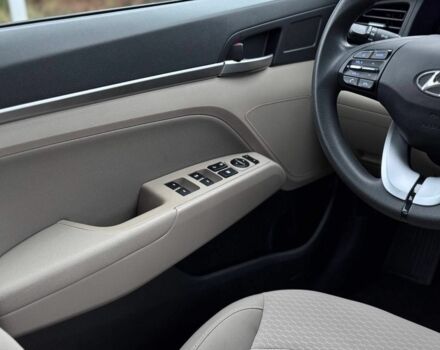 Білий Хендай Елантра, об'ємом двигуна 2 л та пробігом 84 тис. км за 13600 $, фото 17 на Automoto.ua