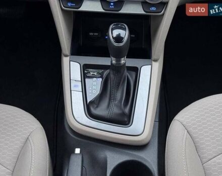 Білий Хендай Елантра, об'ємом двигуна 2 л та пробігом 84 тис. км за 13600 $, фото 27 на Automoto.ua