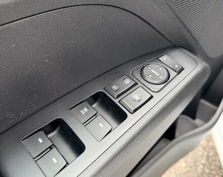 Белый Хендай Элантра, объемом двигателя 2 л и пробегом 96 тыс. км за 13800 $, фото 17 на Automoto.ua