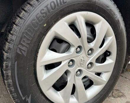 Белый Хендай Элантра, объемом двигателя 2 л и пробегом 96 тыс. км за 13800 $, фото 11 на Automoto.ua