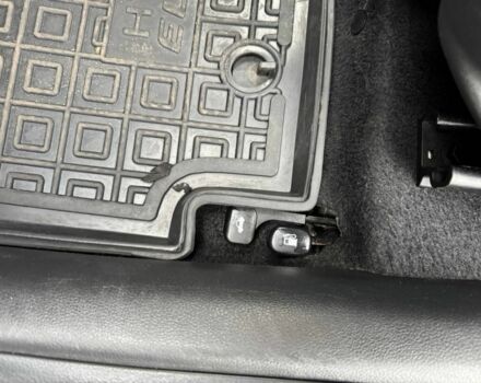 Белый Хендай Элантра, объемом двигателя 1.6 л и пробегом 247 тыс. км за 12500 $, фото 15 на Automoto.ua