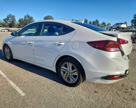 Белый Хендай Элантра, объемом двигателя 2 л и пробегом 70 тыс. км за 1500 $, фото 1 на Automoto.ua