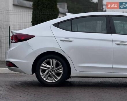 Білий Хендай Елантра, об'ємом двигуна 2 л та пробігом 84 тис. км за 13600 $, фото 13 на Automoto.ua
