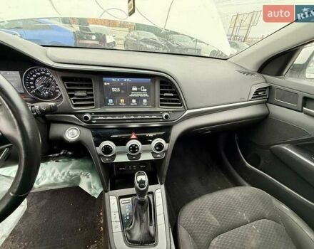 Белый Хендай Элантра, объемом двигателя 2 л и пробегом 164 тыс. км за 9400 $, фото 25 на Automoto.ua