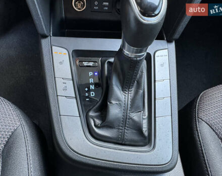 Білий Хендай Елантра, об'ємом двигуна 1.59 л та пробігом 270 тис. км за 12500 $, фото 22 на Automoto.ua