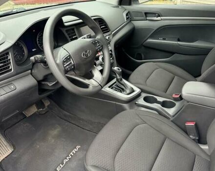 Белый Хендай Элантра, объемом двигателя 2 л и пробегом 96 тыс. км за 13800 $, фото 15 на Automoto.ua