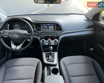 Білий Хендай Елантра, об'ємом двигуна 1.59 л та пробігом 270 тис. км за 12500 $, фото 26 на Automoto.ua