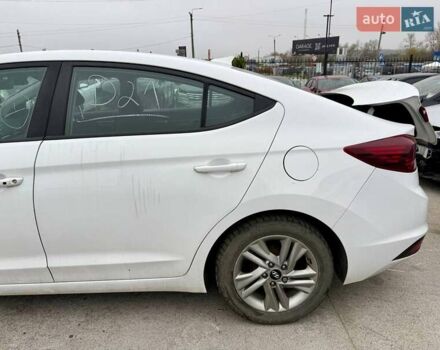 Белый Хендай Элантра, объемом двигателя 2 л и пробегом 164 тыс. км за 9400 $, фото 9 на Automoto.ua