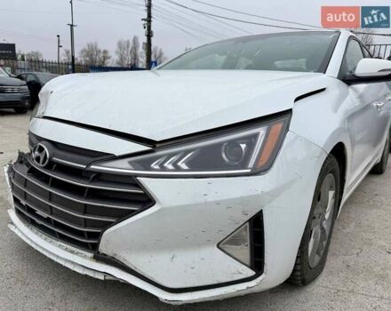 Белый Хендай Элантра, объемом двигателя 2 л и пробегом 164 тыс. км за 9400 $, фото 2 на Automoto.ua