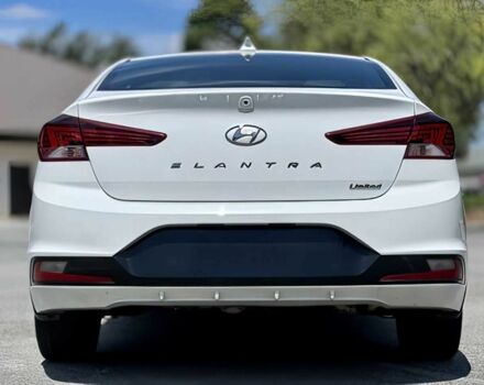 Белый Хендай Элантра, объемом двигателя 2 л и пробегом 34 тыс. км за 9400 $, фото 5 на Automoto.ua