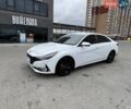 Білий Хендай Елантра, об'ємом двигуна 2 л та пробігом 56 тис. км за 16800 $, фото 7 на Automoto.ua