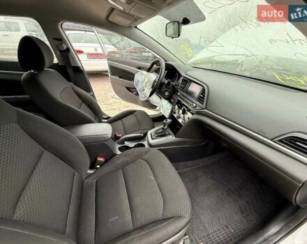 Білий Хендай Елантра, об'ємом двигуна 2 л та пробігом 96 тис. км за 9200 $, фото 22 на Automoto.ua