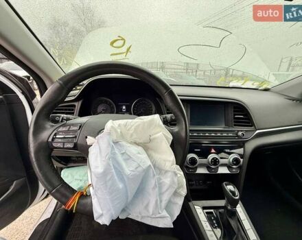 Білий Хендай Елантра, об'ємом двигуна 2 л та пробігом 96 тис. км за 9200 $, фото 24 на Automoto.ua