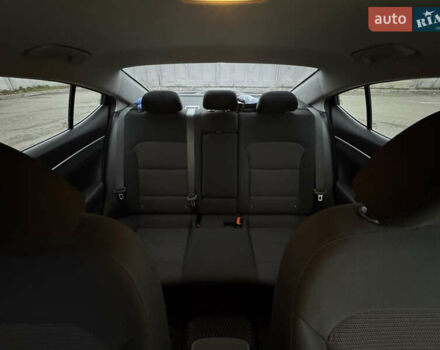 Белый Хендай Элантра, объемом двигателя 1.59 л и пробегом 46 тыс. км за 14000 $, фото 11 на Automoto.ua